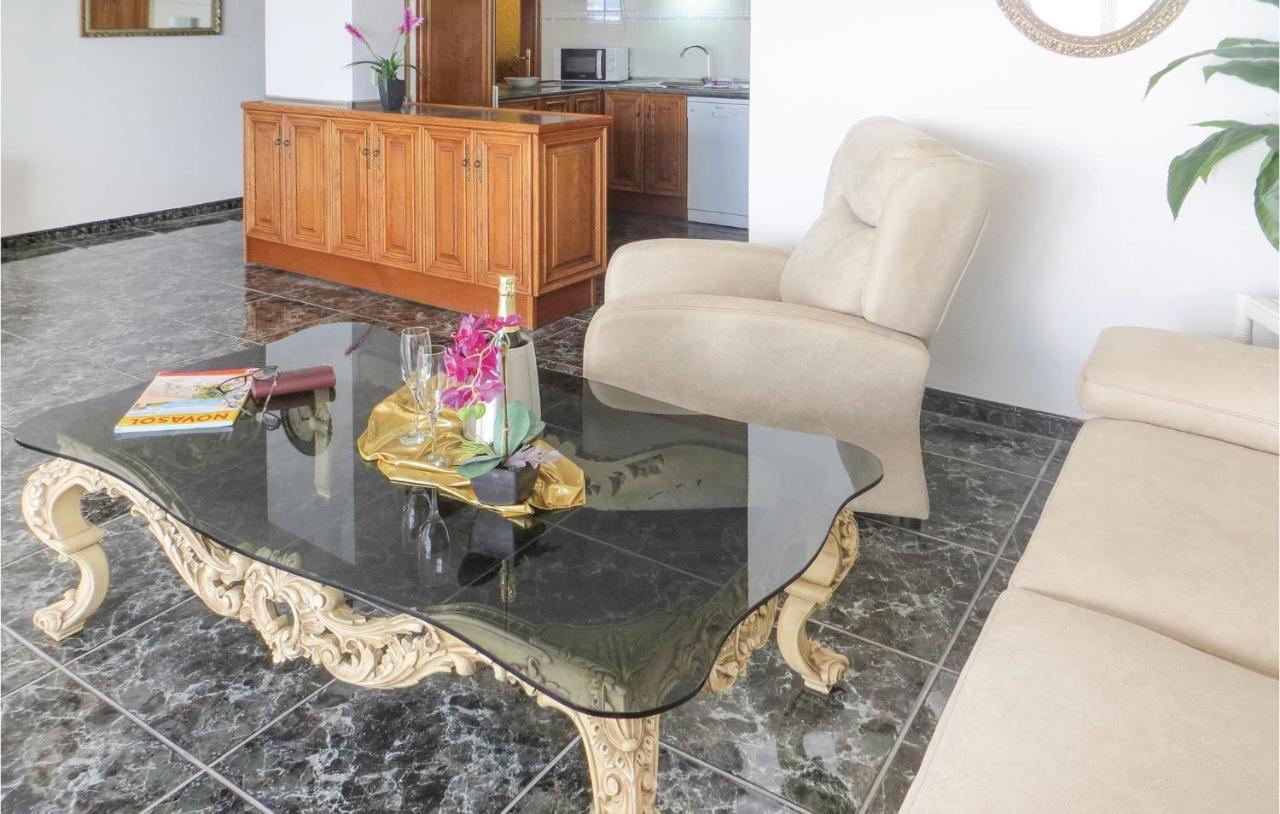 2 Bedroom Stunning Apartment In Torrevieja Ngoại thất bức ảnh